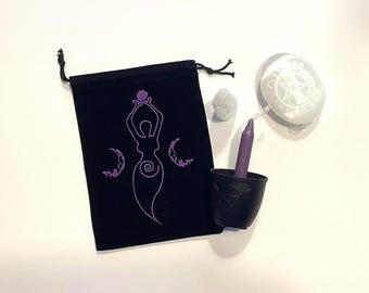 Goddess Collection - Triple Moon smudge potkandelaar, selenietpalmsteen en toren.