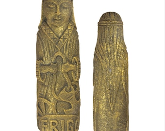 Vulkanisch stenen beeld - Frigg - Noorse godin - de koningin