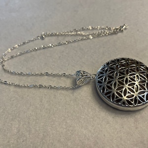 Silver round Flower of Life deep purple Amethyst crystal necklace on 16+ inch silver plated chain