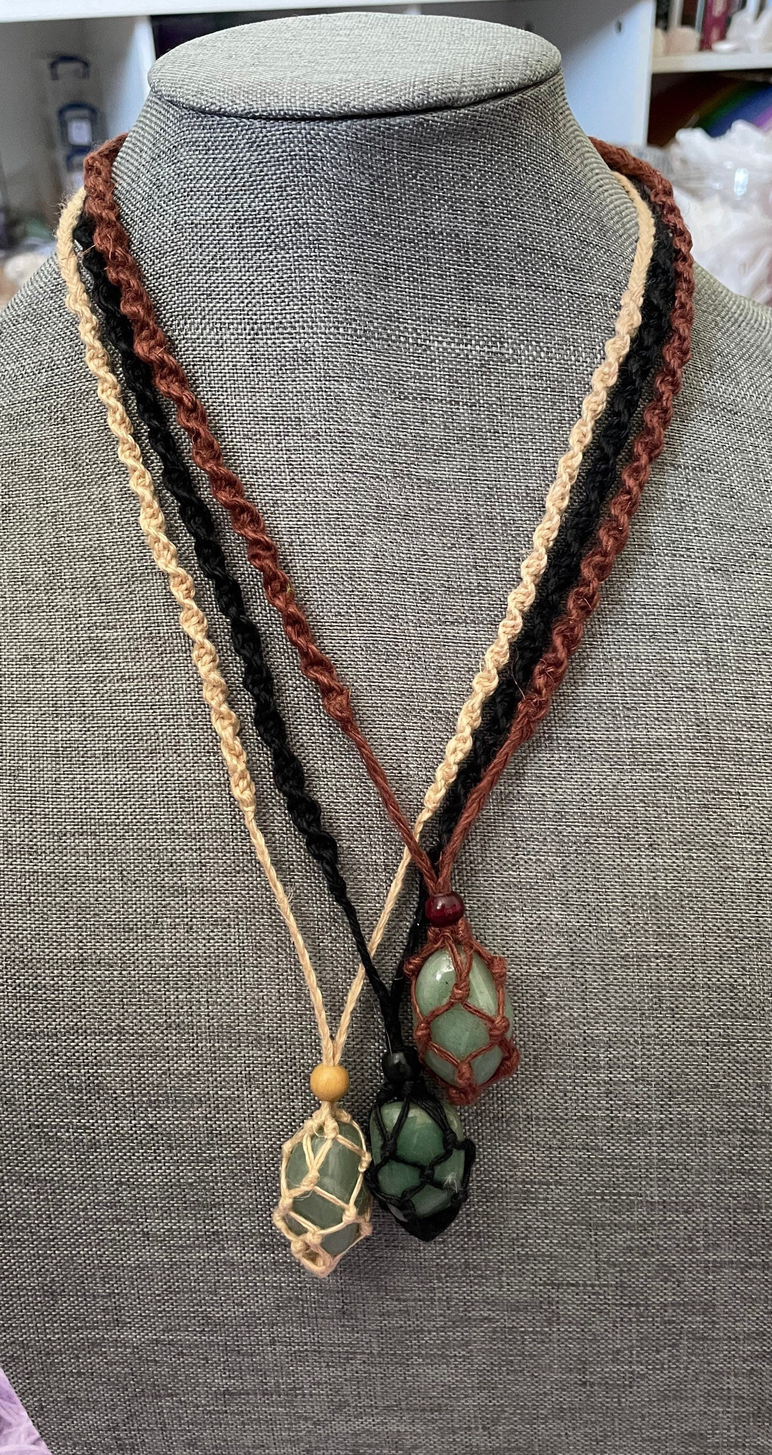 BEIGE - Handmade Macrame Crystal Necklace Holder – TheAncientMer