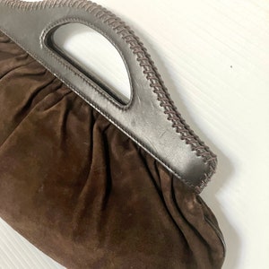 Cartera vintage COLE HAAN de piel de ante marrón con asa superior