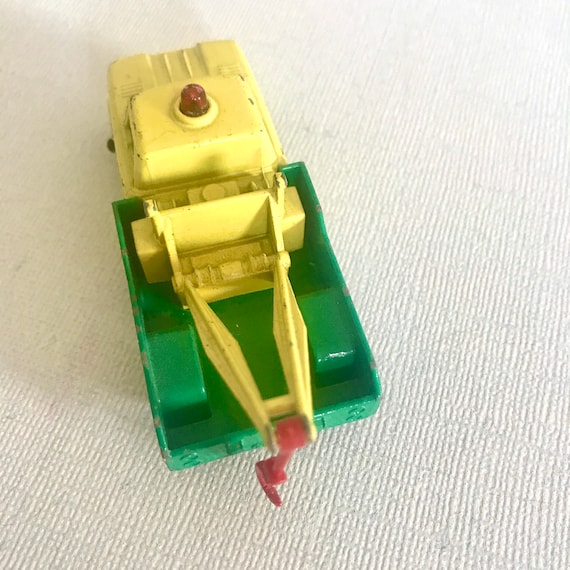 Vintage Matchbox Dodge Wreck Truck No. 13-BP British Vintage Matchbox Dodge Wreck Truck No. 13-BP British
