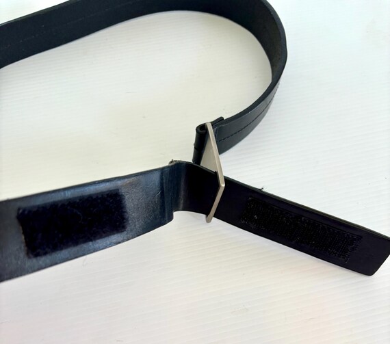 Vintage DKNY Black Genuine Leather Adjustable Velcro Belt  display picture 1