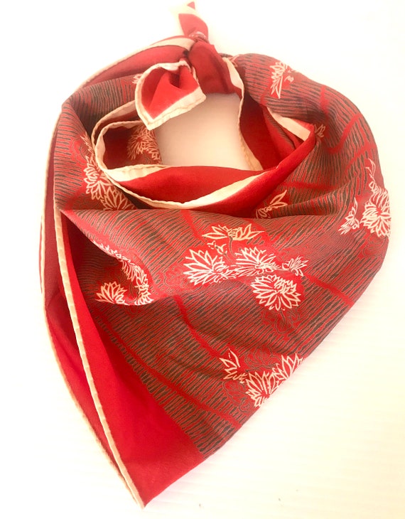 Vintage Scarf - Polyester - Triangle Shape -  Red… - image 7