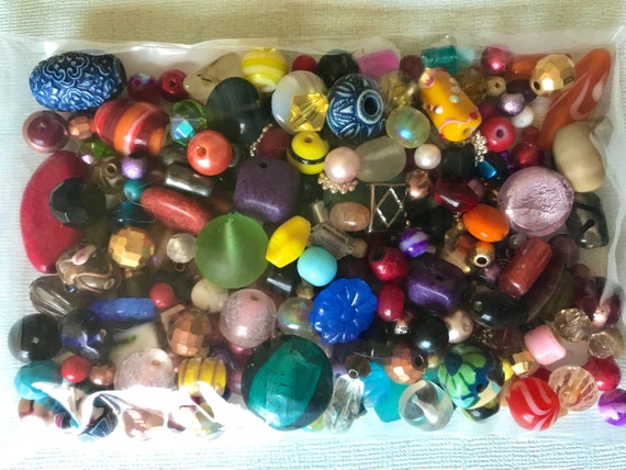 Half Pound of Bulk Mixed Beads and Spacers Glass, Plastic, Metal, Crystal 