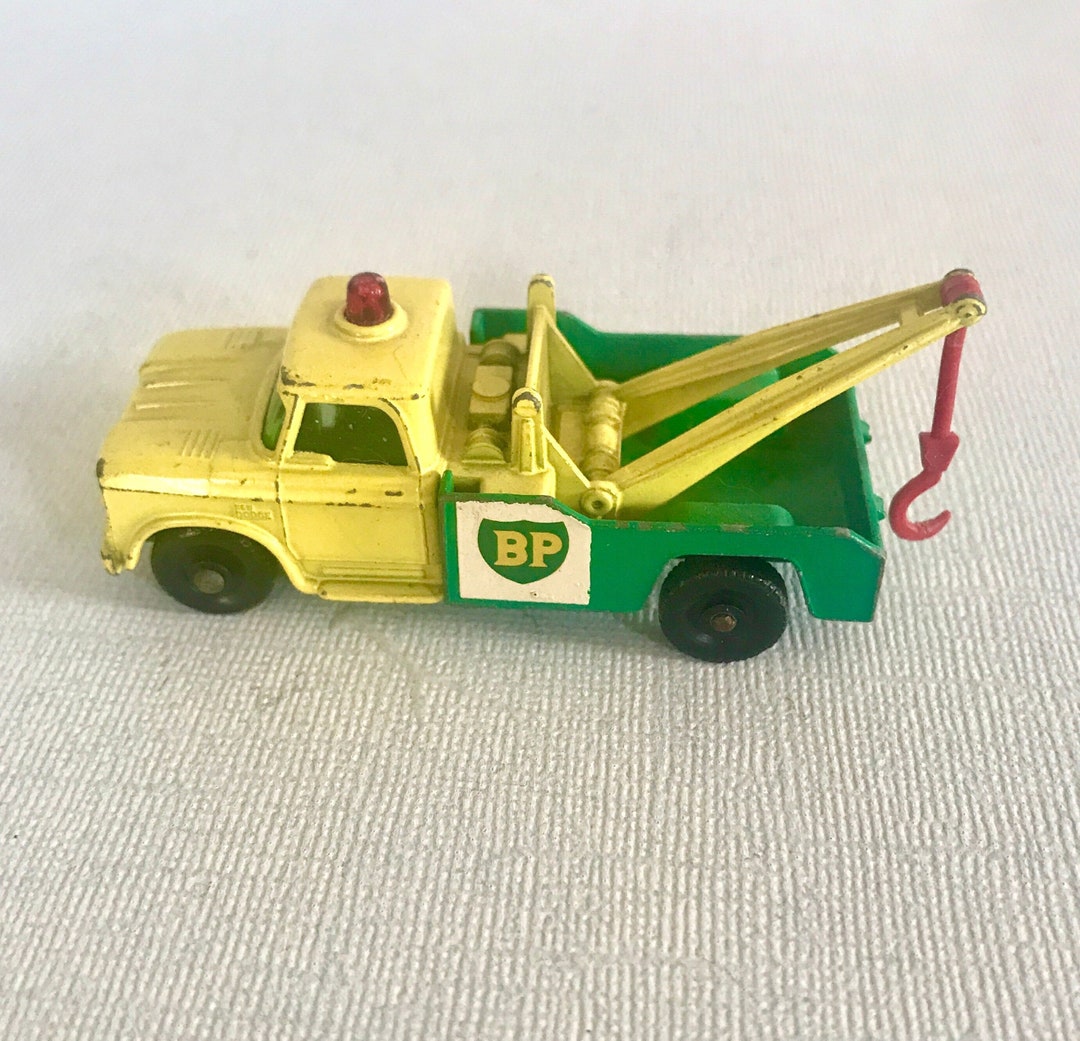 Vintage Matchbox Dodge Wreck Truck No. 13-BP British Vintage Matchbox Dodge Wreck Truck No. 13-BP British
