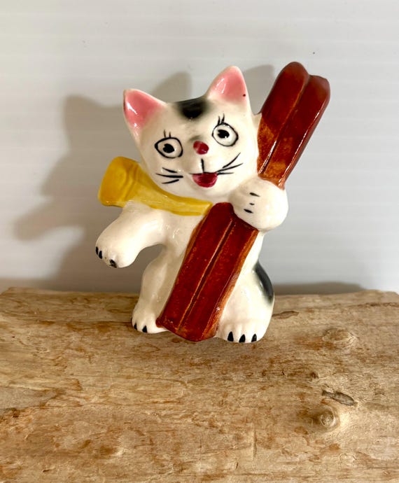 Vintage Porcelain White Cat W/scarf & Snow Skis Figurines- Knick