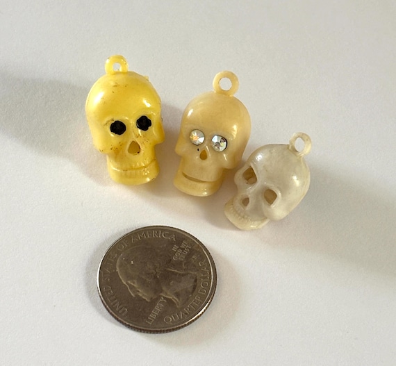 Three Piece Vintage Plastic Mechanical Jaw Skull Charm Gumball/Vending Machine Prize