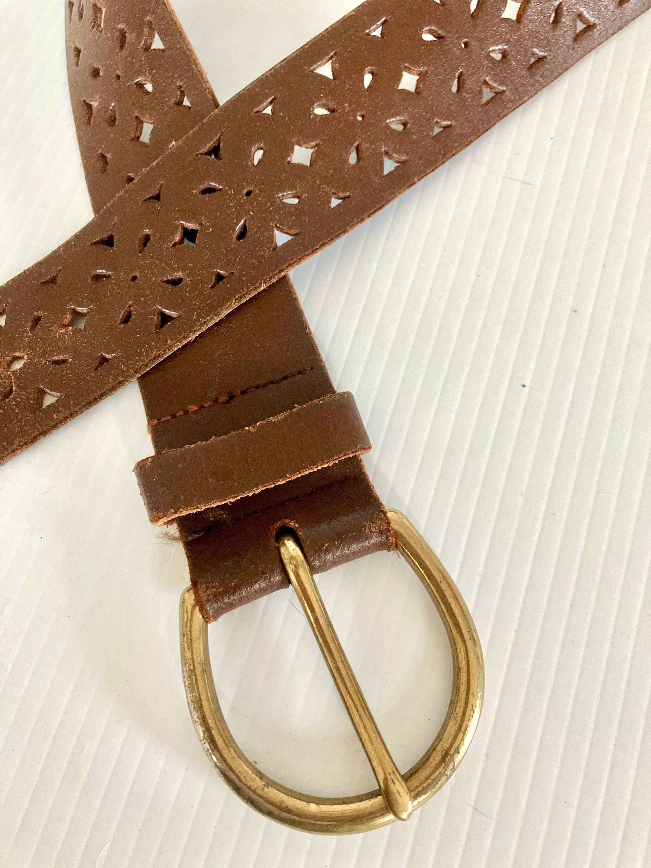 Vintage Burgundy Full grain Cowhide Belt Solid brass Buckle Preppy Dress Sz.36 Leather Belt - Burgundy – Skinner American Goods main image 3