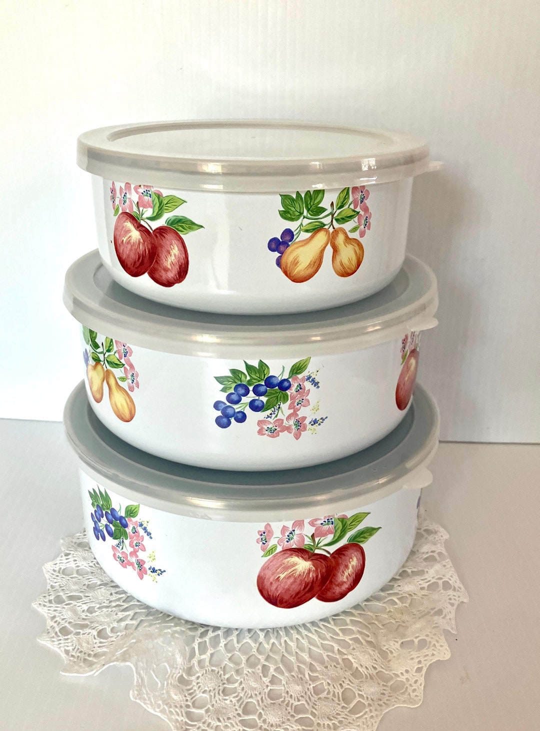 Vintage CORELLE Coordinates Set of 3 Bowls W/lids Nesting Storage Set Chutney Porcelain Enamel