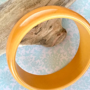One Genuine Vintage Bakelite Mustard Bangle Bracelet