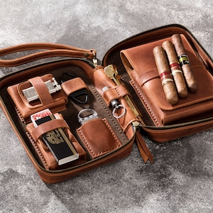 Handmade leather cigar travel case