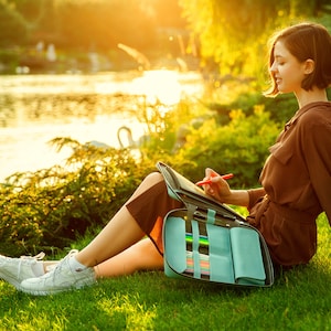 Bolsa de artista para suministros de dibujo, portafolio de arte para niños, organizador de bolsas de arte para lecciones de dibujo para niños, mochila de artista para guardar cuadernos de bocetos.
