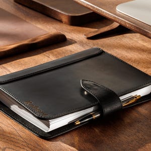 Agenda de couro com 6 argolas | Caderno com fichário recarregável | Diário personalizado | Presente de Dia das Mães para a mamãe | Organizador Mureli personalizado