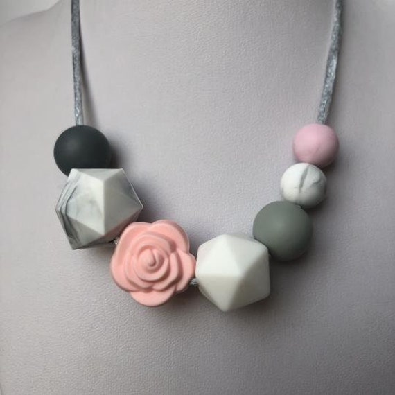 breastfeeding fiddle necklace