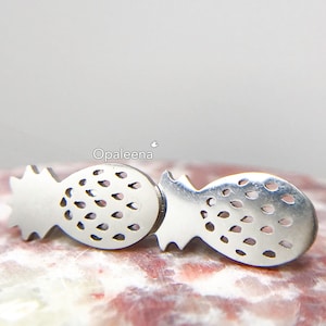 Stylish silver pineapple earrings studs geometric minimalist summer wear pineapple fruit themed earrings tiny pineapple stud