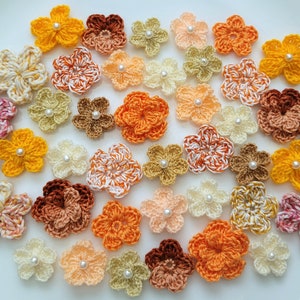 41 Blumen in Herbstfarben, 1,7 - 2,5 cm große Blumen, handgehäkelt, schneller Versand, sofort versandfertig!