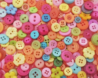 200 Small Tropical Luau Buttons in Sizes 1/4" to 5/8", bulk small craft buttons, jewelry buttons, scrapbooking buttons