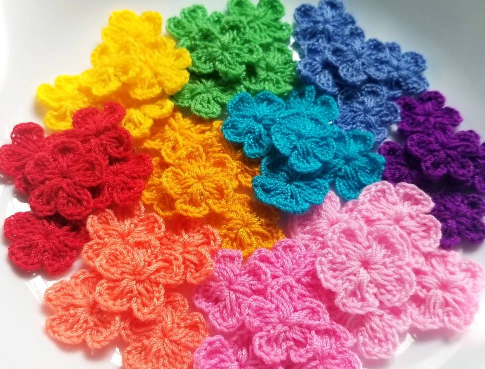 50 Colorful Bold Mini Crochet Flowers, Multi Color Flowers, About 3/4 ...