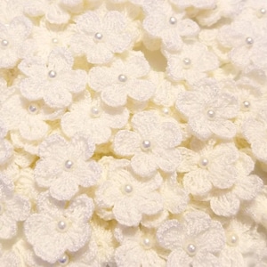 Ivory Mini Crocheted Flowers with Pearl beads, mini flowers, bulk small crocheted flowers, Lovely, Fast Shipping, US Seller, Choose Quantity