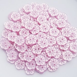 20 lichtroze gesneden bloemknoppen, iriserend, mooi, bloemen van 14 mm met 2 gaten, bijpassend groot aantal knopen