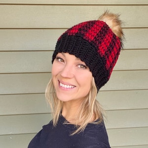 Unisex Crochet Buffalo Plaid Beanie with Removable Faux Fur Pom
