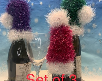 Adornos para botellas de vino con forma de gorro de Papá Noel de punto - Juego de 3 adornos navideños
