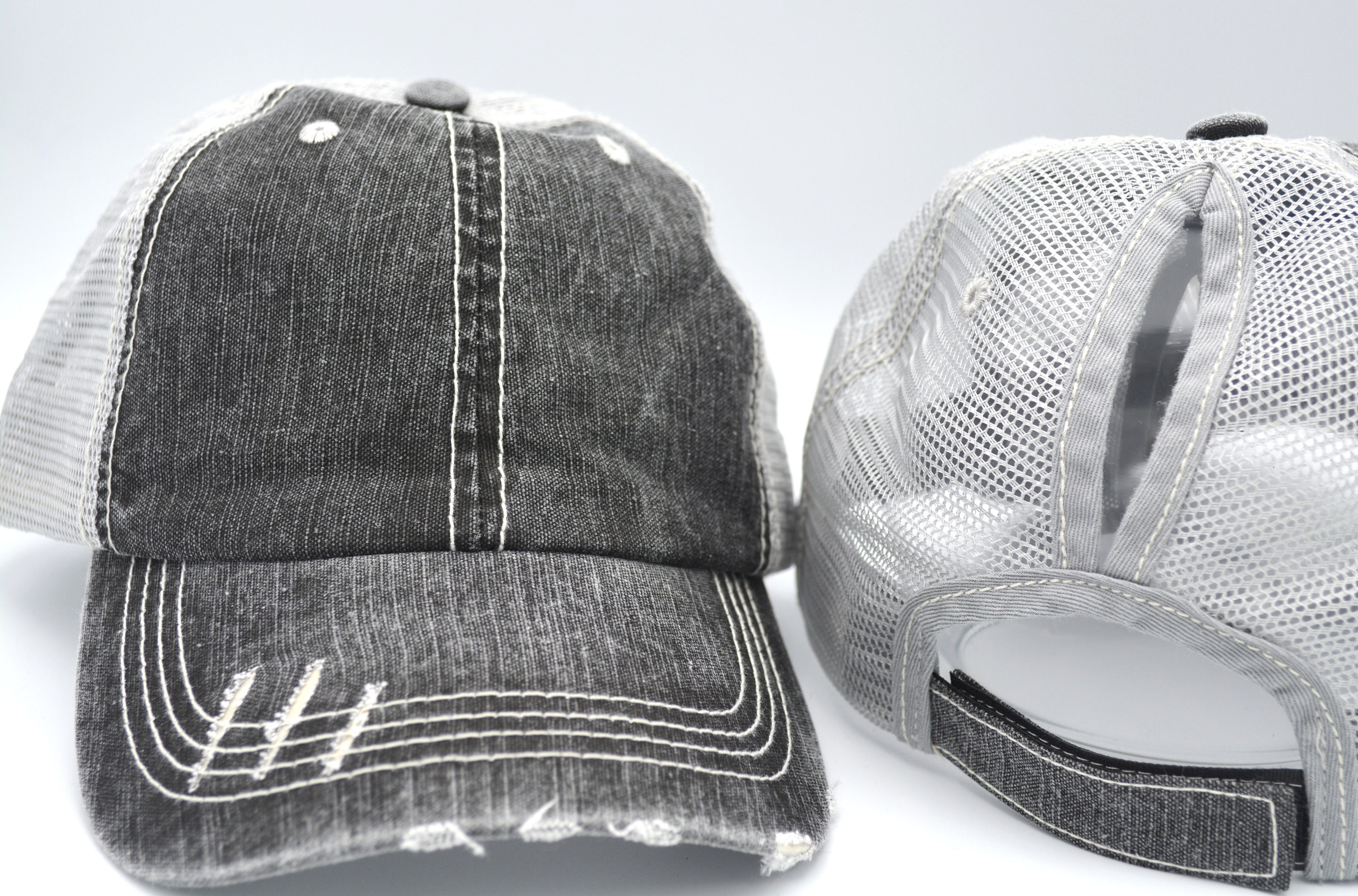 Haka St. Louis Hat - Stl Trucker Hat for Men & Women, Adjustable Baseball Cap, Mesh Snapback, Outdoor Golf Hat - Gray and White