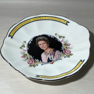 Queen Elizabeth II Silver Jubilee Commemorative Dish, Crown Staffordshire Dish