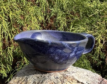 Salsiera in ceramica fatta a mano al tornio