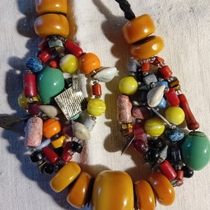 collier ancien marocain/perles de verre/ambre africain/copal image 1