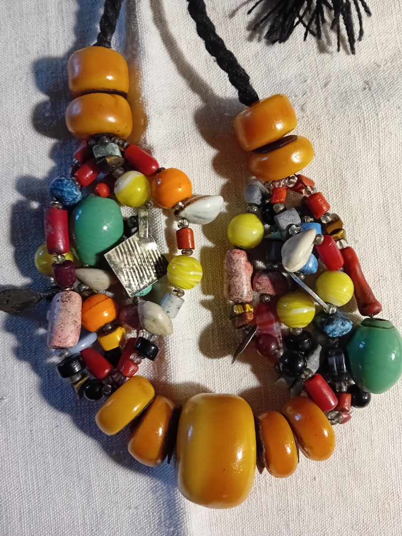 collier ancien marocain/perles de verre/ambre africain/copal image 1