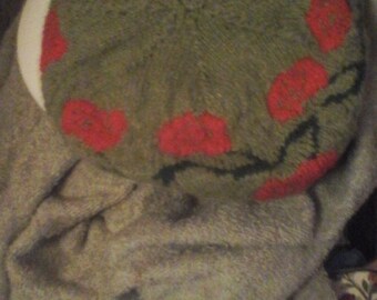 Rose pattern beret
