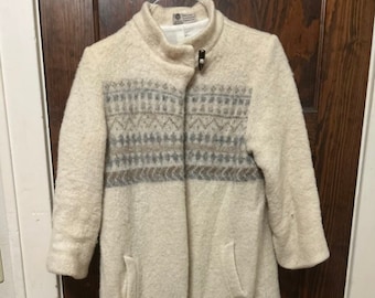 Samband of Iceland: Elegant and Cozy Icelandic Wool Coat