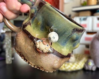 Handgemaakte keramische koffie-/theemok met gezichtje (414 ml)