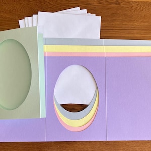 5x biglietti con apertura a tre ante - Primavera pastello - Colori PYO - Rosa/Giallo/Blu/Verde - biglietto a 3 ante - per punto croce - 4x6" - Apertura ovale