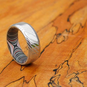 Roestvrije Damascus x Crosscut Fordite-ring