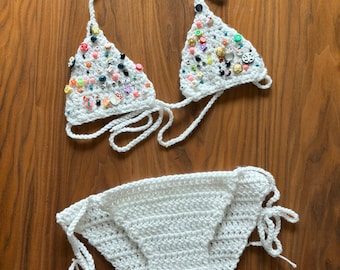 Trinket Weißer Häkel-String-Bikini, Größe M