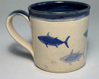 Taza de café con forma de pez hecha a mano, cerámica náutica, regalo de cerámica