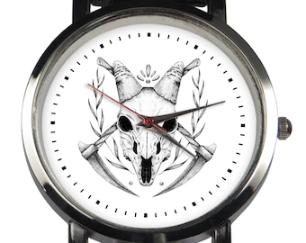 Thème de montre-bracelet animal crâne de chèvre. Dessin détaillé en noir et blanc du crâne de chèvre. Image frappante et intéressante