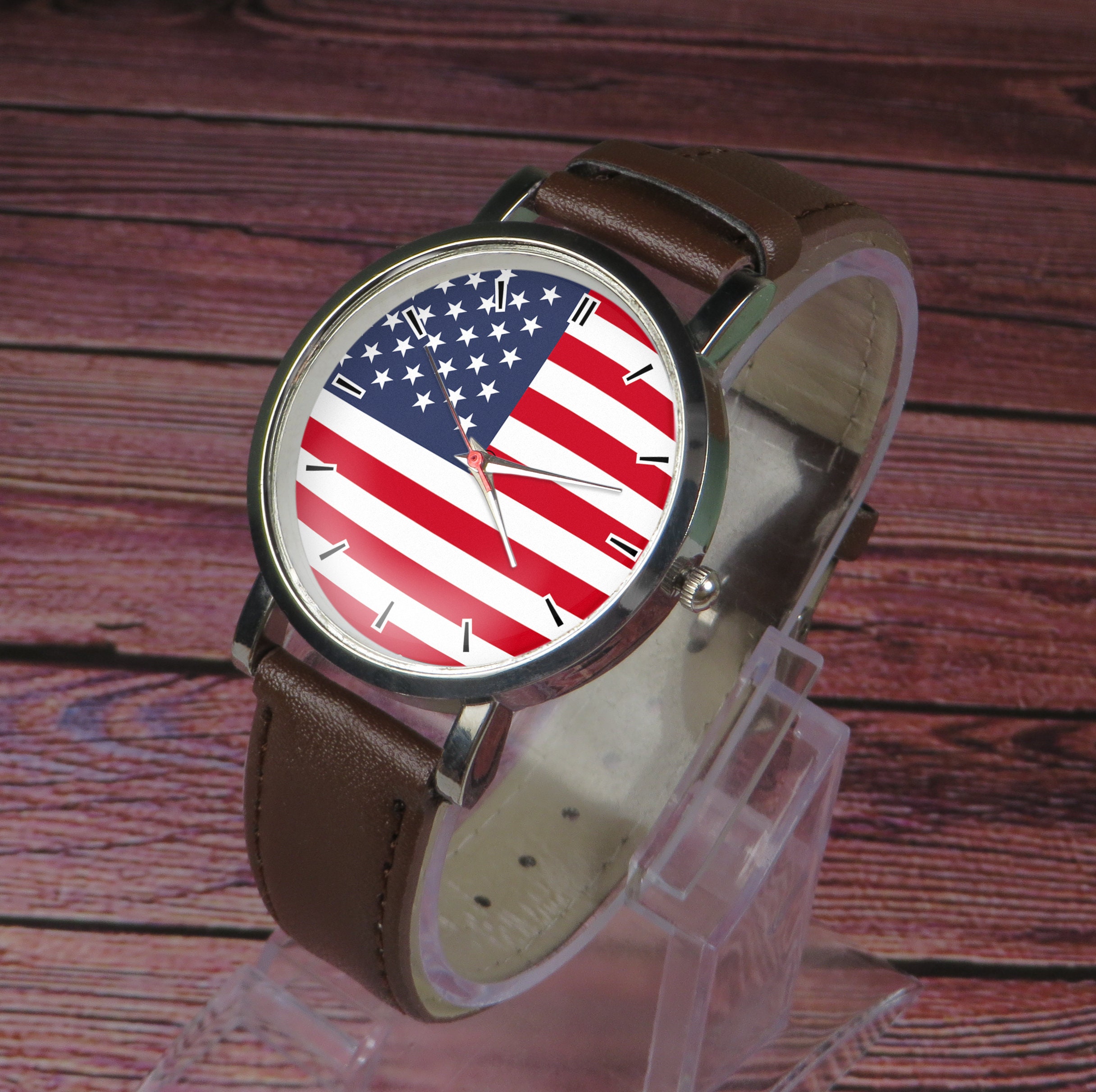 USA Flag Wristwatch. Classy & Stylish Watch. Black or Brown