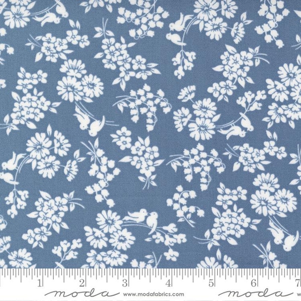 Moda "Dwell" Small Floral Songbird Lake (55273-15) by Camille Roskelley