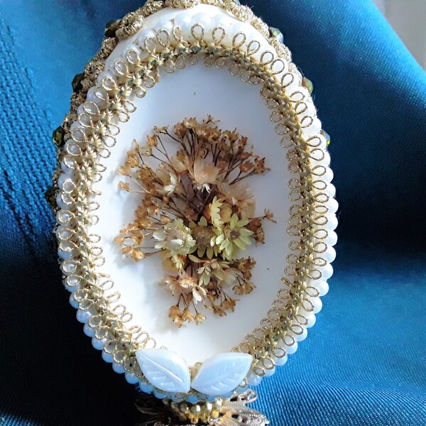 Vintage Real Egg Easter Ornament - Dried Flowers
