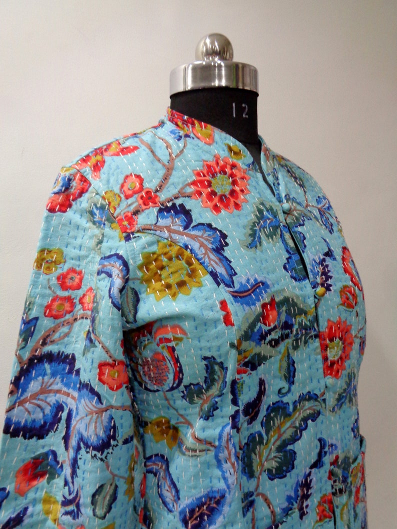 Kantha Quilted Jackets Indian Cotton Jacket Women Quilt Jacket Reversible Floral Jacket Reversible Ladies Winter Cotton Blazer image 2