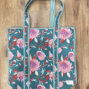 25Pc Quilted Tote Bag, Handmade Cotton Bag, Floral Handmade Cotton Shoulder Bag, Travel Bag, Luggage Bag, Shopping Carry Bag 12x12" Bag
