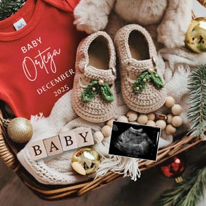 Baby aufgrund der Schwangerschaft im Dezember 2025, Einzigartige Babymitteilung Neutrales Baby Schwangerschaftsvorlage, Dezember-Babymitteilung
