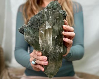 ヒマラヤ水晶クラスター：ツインポイント、アナターゼインクルージョン