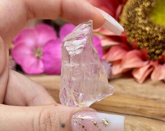 Cristal de kunzita rosa raro: piedra preciosa curativa en bruto, piedra del chakra del corazón