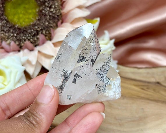 ヒマラヤ水晶クラスター：ツインポイント、アナターゼインクルージョン