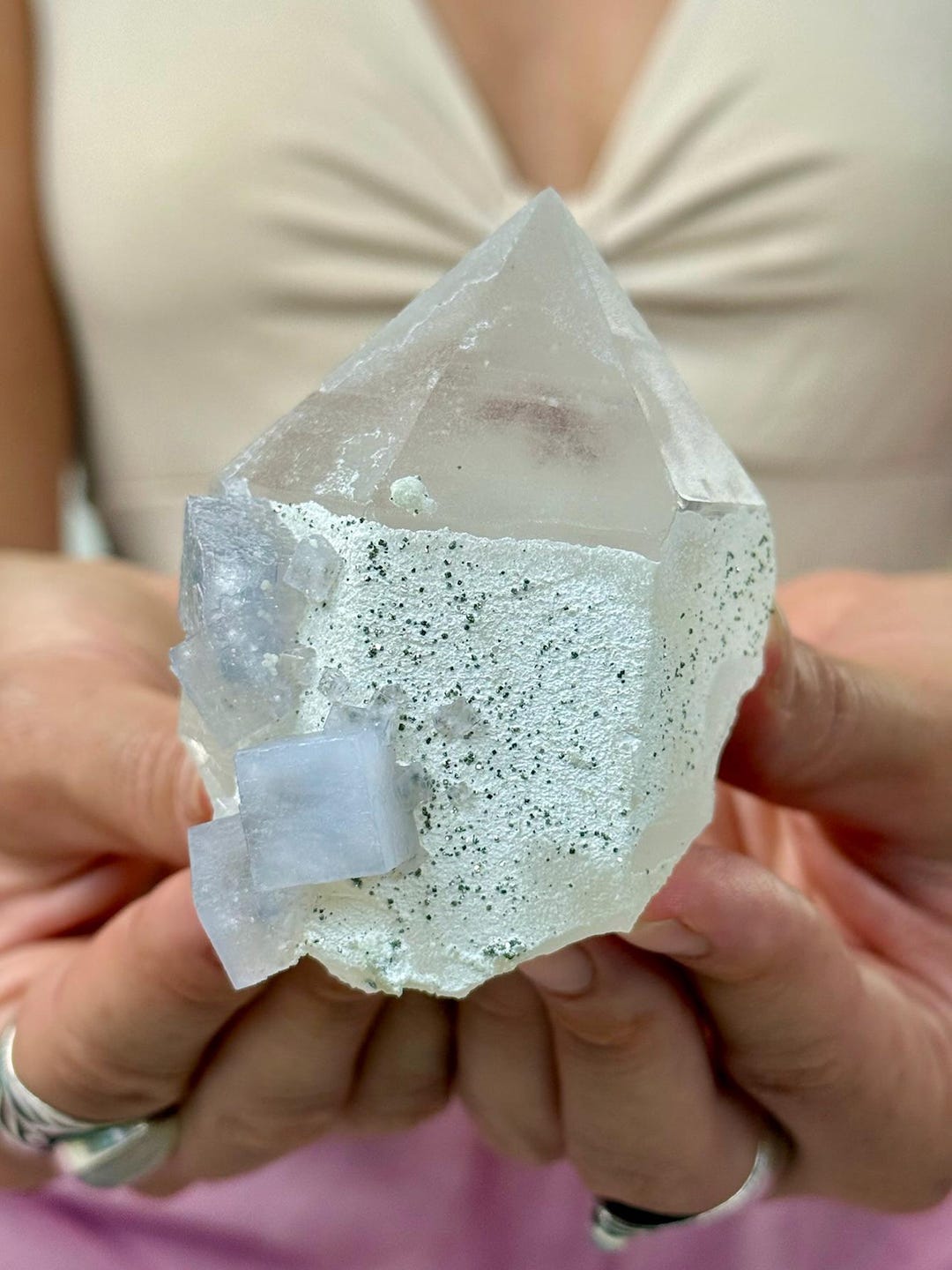 ユニークな天然石フローライトと水晶の共生標本 希少な蛍石入り水晶標本 – 中国湖南省耀岡県鉱山 - Etsy 日本